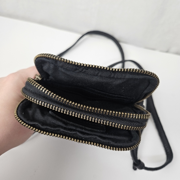 Marta Ponti Black Leather Minimalist Crossbody Bag 5x7.5 - Picture 8 of 9